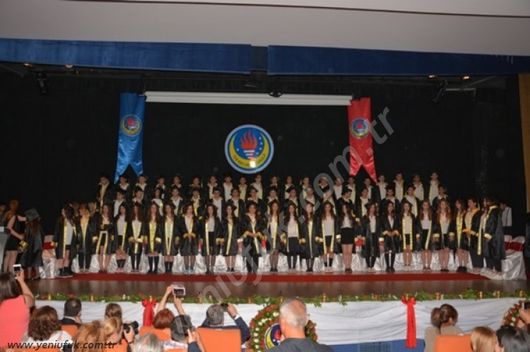T.E.D KOLEJİ 2016 MEZUNLARINI UĞURLADI..