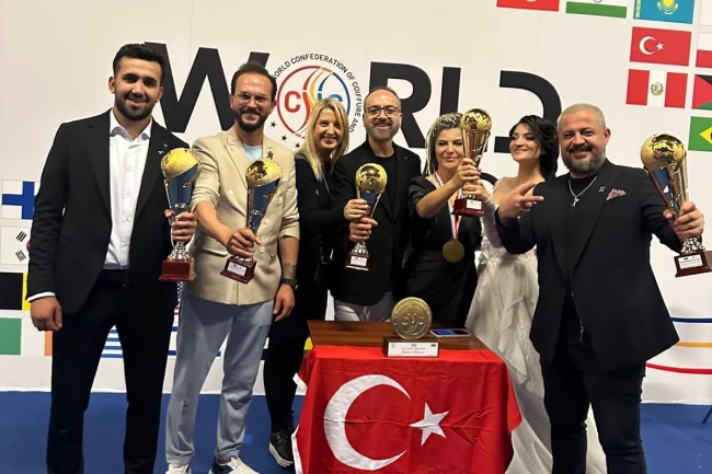 Türk kuaförleri İtalya'da dünya şampiyonu oldu