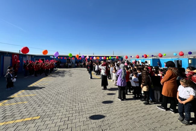 Umut Konteyner Kent İlk ve Ortaokulu'nda 29 Ekim Cumhuriyet Bayramı kutlandı