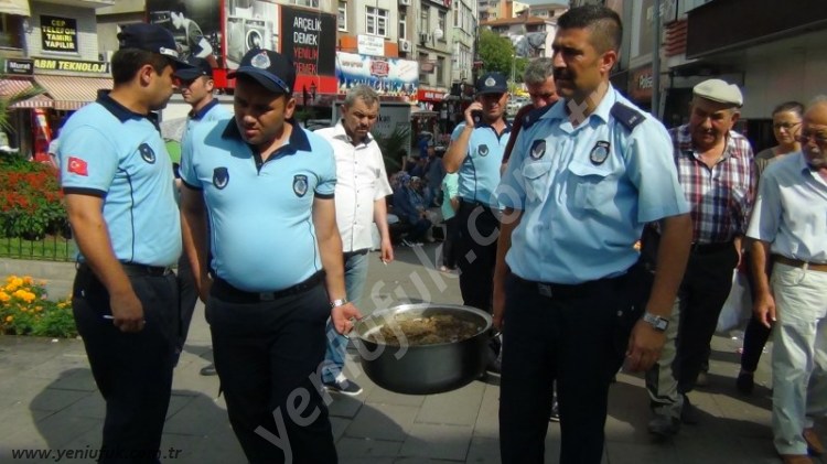 GÖKTEKİN'E BOZUK KIYMA BASKINİ...