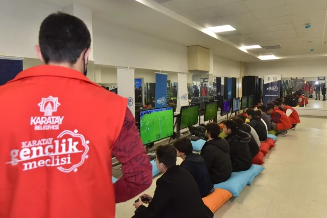 Karatay Gençlik Meclisi'nden 'playstatıon' turnuvası