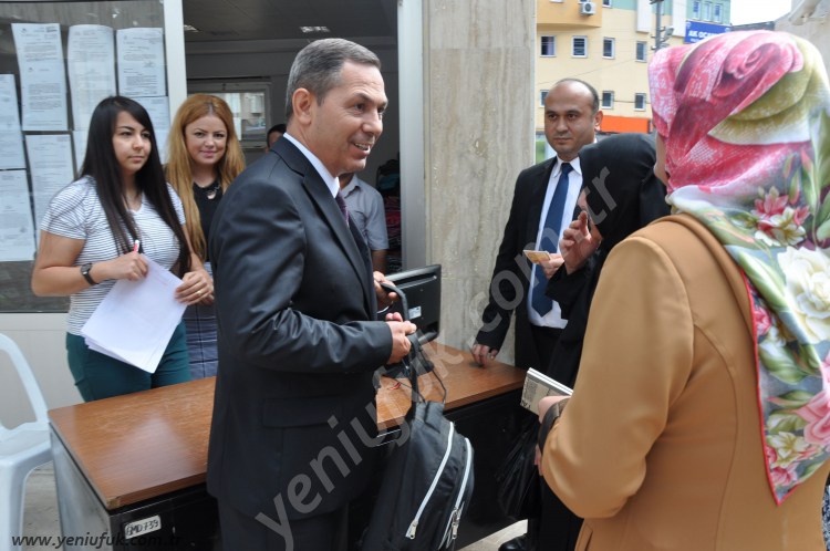 İHTİYAÇ SAHİBİ ÖĞRENCİLERE KIRTASİYE YARDIMI