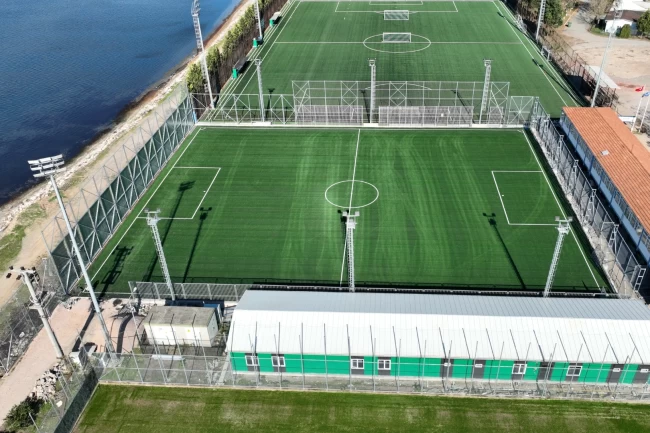 Kocaeli Vinsan'da yeni futbol sahası tamamlanıyor