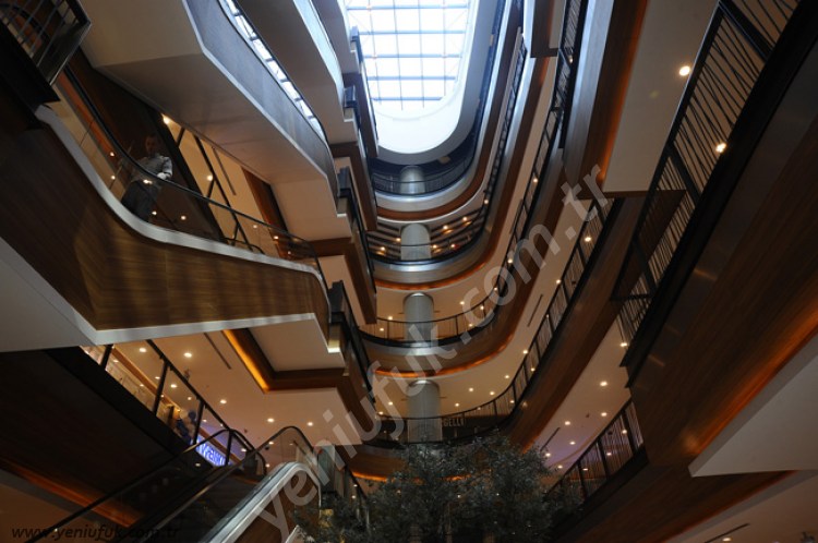 ÖZDEMİR PARKTA 7 MAĞAZA DAHA AÇILDI!