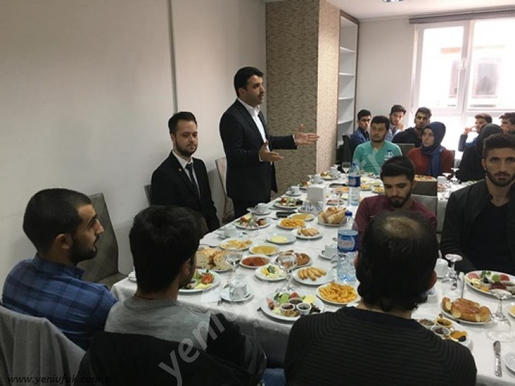 ÜNİVERSİTE ÖĞRENCİLERİ İLE KAHVALTI'DA BULUŞTULAR..