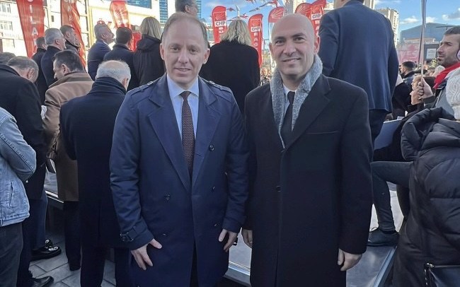 Yavuzyılmaz ve Dural Demokrasi nöbetinde