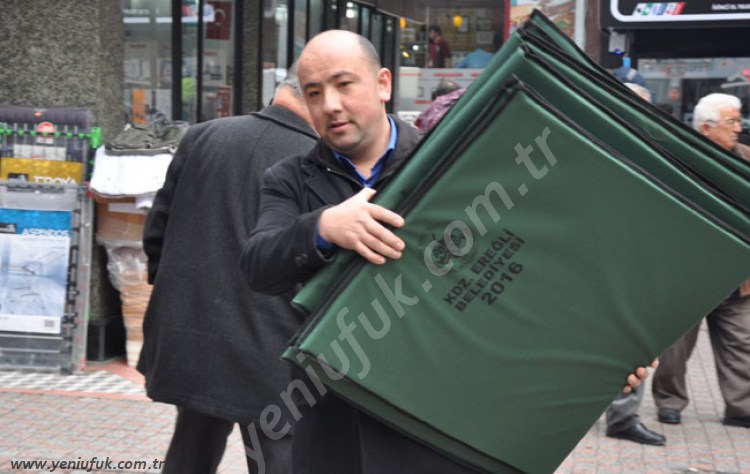 CUMA NAMAZLARINDA KARTON ARAMAYA SON!..