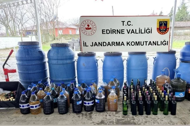 Edirne Uzunköprü'de Jandarma'dan sahte alkol operasyonu