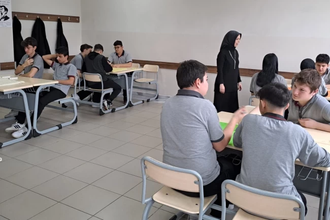 Akran zorbalığına karşı "Akran Dayanışması" projesi