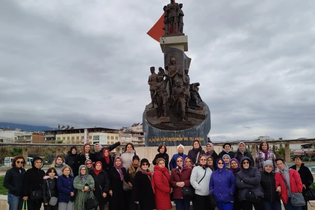 Kadınlar Manisa Salihli'yi adım adım gezdi