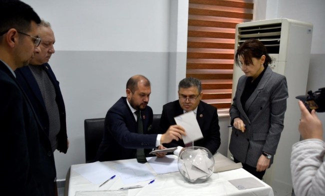 Denetim Komisyonuna CHP'den 3, AK Parti'den 2 üye seçildi