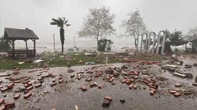 "İBB'den destek gelmedi. Sahili öz kaynaklarımızla yaptık"