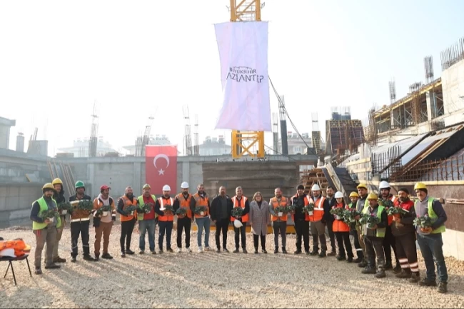 Kamil Ocak Spor Salonu yükseliyor