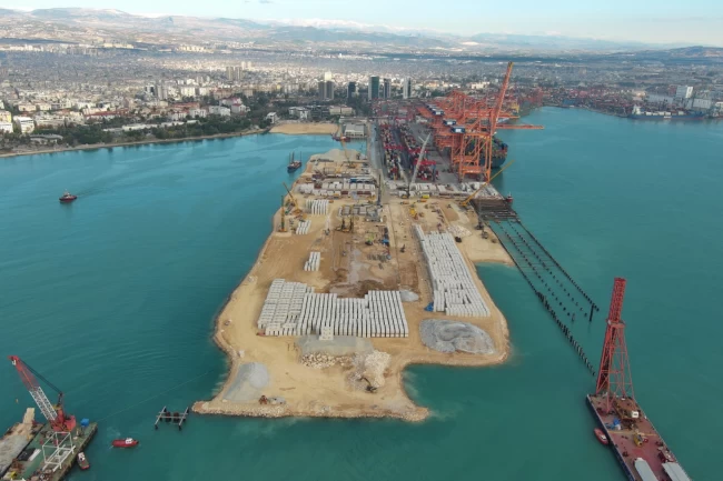 Mersin Limanı genişliyor... Mersin'in kapasitesi 1 milyon TEU artacak