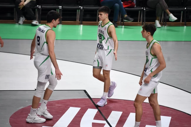 TOFAŞ Basketbol Gençler Ligi'ne galibiyetle başladı