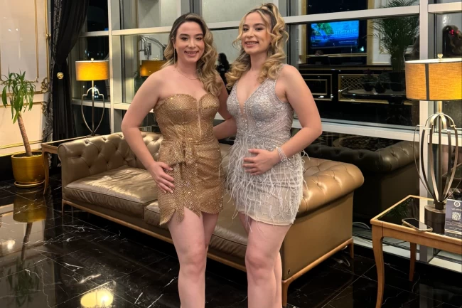 Bursalı ikiz mankenler 2025'ten umutlu