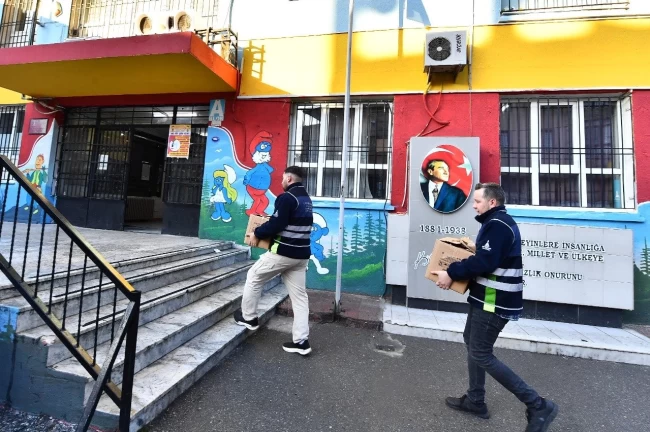 İzmir'den okullara hijyen seti desteği... 2025'te de sürecek