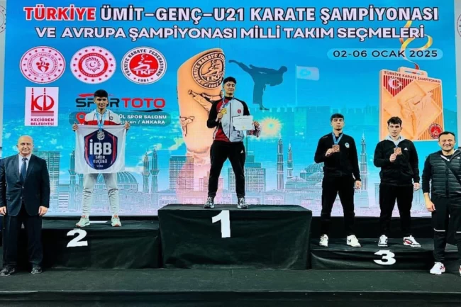 Sakarya'nın gururları Abdullah ve Arel Ankara'da podyuma çıktı