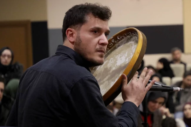 Santurun ustası Sedat Anar Sakarya'da müzikseverleri büyüledi