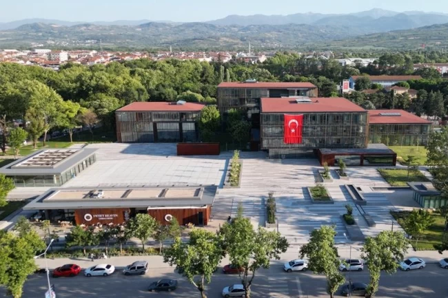 Bursa İnegöl'de yeni hizmet binasıyla Türkiye'de ilke imza attı