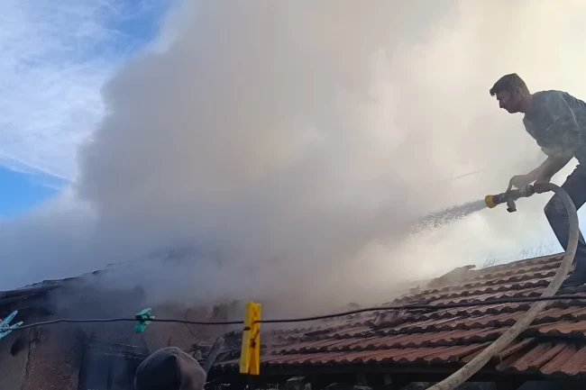 Pazaryeri Kınık Köyü'nde çömlek atölyesinde yangın!