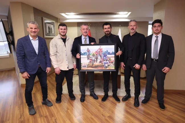 Kocaeli'de Başkan Büyükakın'a STK'lardan teşekkür