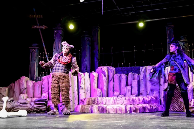 İzmir Bornova'da çocuklara ücretsiz şölen