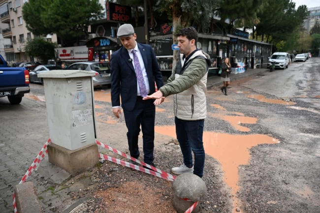 İzmir Bornova'da Başkan Eşki'den özel şirketlere uyarı