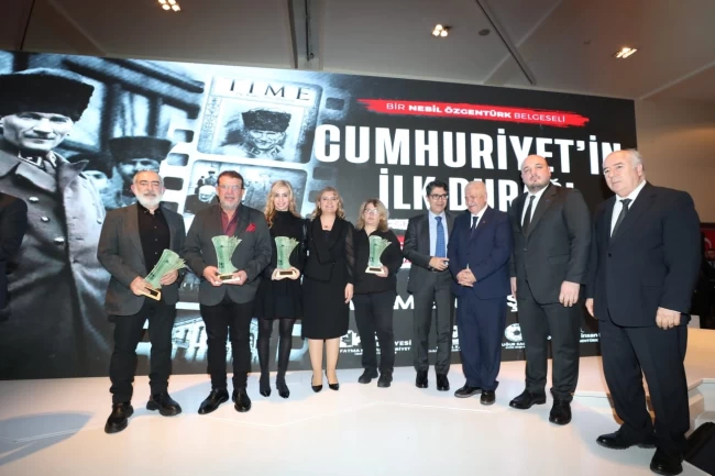 "Cumhuriyet'in İlk Durağı İzmit"e görkemli gala