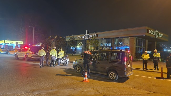 2419 şahıs denetlendi.. 5 şahıs yakalandı