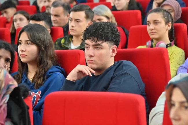 LGS ve YKS öğrencilerine "Sınav Kaygısı ve Motivasyon Semineri"