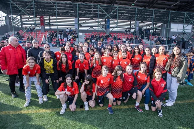 İzmir'de amatör altyapılara can suyu