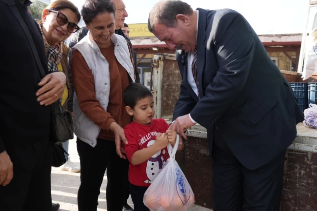 Portakal dağıtımları Güllük ve Boğaziçi'nde devam etti