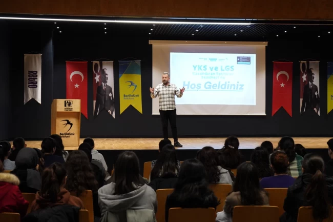 LGS ve YKS adayları için "Kazandıran Taktikler Semineri" düzenlendi