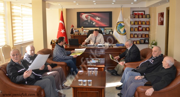 HİZMETTEN MEMNUN KALAN MAHALLELİ BAŞKAN TEKİN'İ ZİYARET ETTİ.