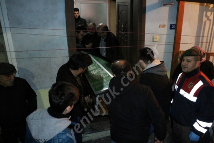 EVİNDE ÖLÜ BULUNDU!..