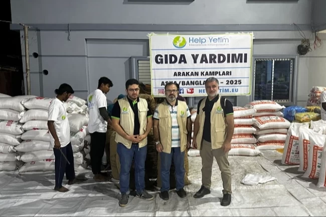 Mardinli gazetecilerden Bangladeş'te insani yardım çalışması