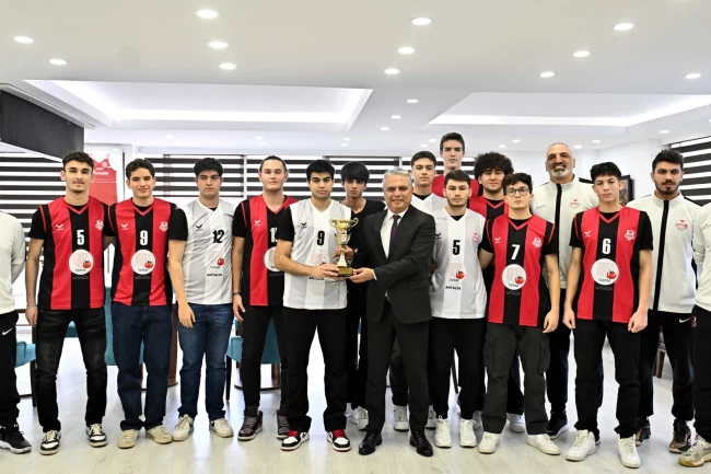 Şampiyonada Antalya Muratpaşa'yı temsil edecekler