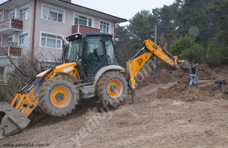 OKUL YOLUNDA ÇALIŞMALAR BAŞLADI