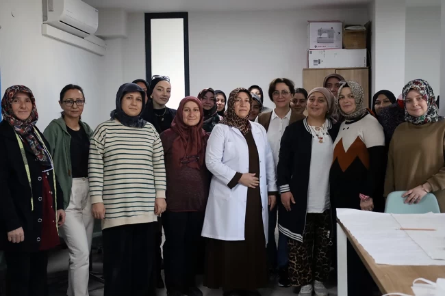 SAMEK'te 24 farklı branşta eğitim yüzlerce kursiyerle buluşuyor