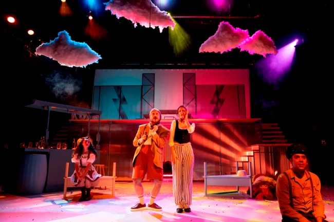 Nilüfer Kent Tiyatrosu ‘Şvayk' ile İstanbul turnesinde