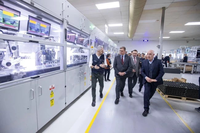 İzmir'de Başkan Tugay'dan İtalyan devi firmana tesis ziyareti