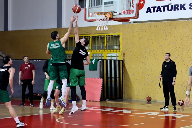 Sakarya'nın dev adamları Konya Gelişim'i konuk ediyor