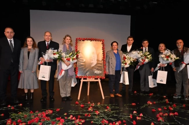 Uğur Mumcu'nun ismi Manisa Şehir Tiyatrosu'nda yaşayacak