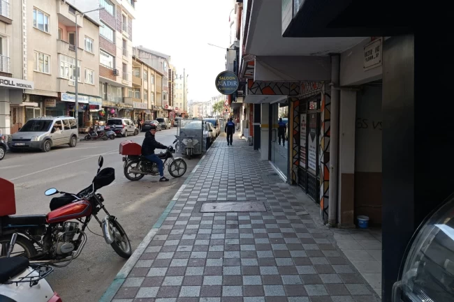 Bursa Karacabey'de kaldırım işgalleri son buldu