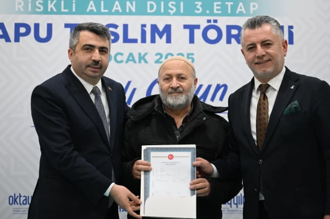 Bursa Yıldırım'da 960 hak sahibi tapularını teslim aldı