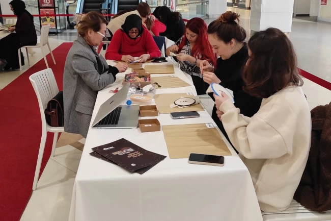 SAMEK'lerle sanat alışveriş merkezlerine taşındı