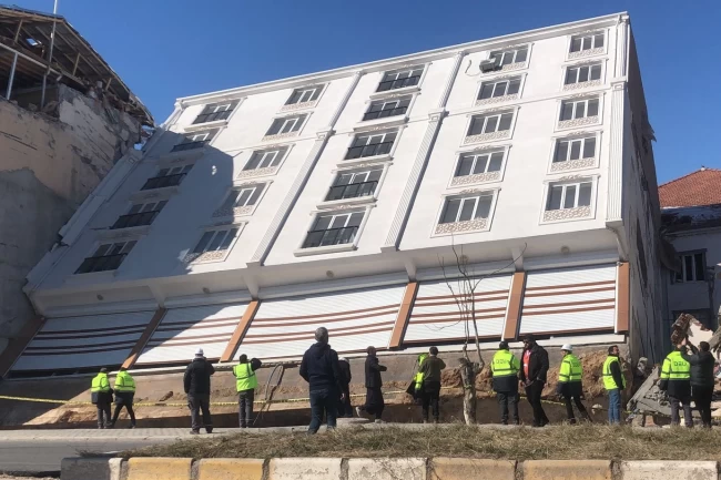 DEÜ, Türkiye'nin deprem direncini artırmak için yenilikçi çözümler geliştiriyor