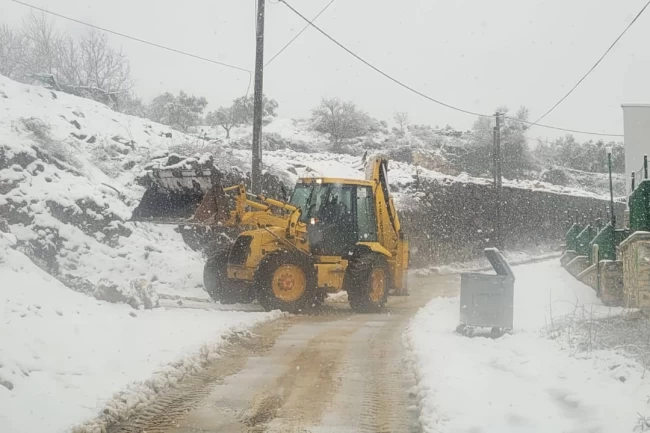 Bursa Mudanya'nın yüksek kesimlerinde kar mesaisi