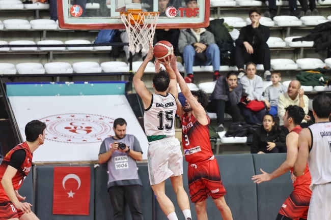 Sakarya'nın dev adamları Beylikdüzü'nü evinde ağırlıyor